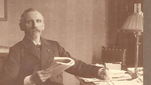 Snouck Hurgronje Ingatkan Belanda Bahaya Pan-Islamisme dalam Sejarah Hari Ini, 12 November 1904