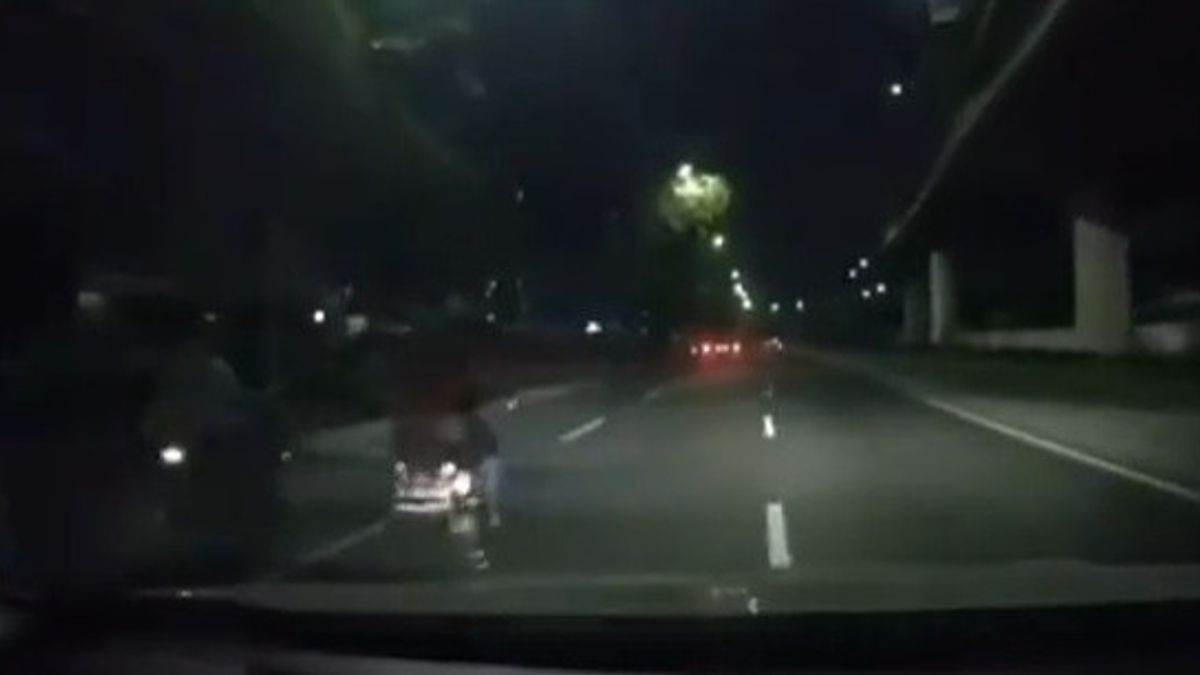 فيديو من الغطرسة من سائقي السيارات مدعيا أن تكون الشرطة، رئيس الشرطة جاكبار: الجناة ليسوا أعضاء في الشرطة