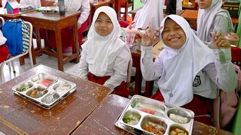 Berapa Dana MBG yang Disebut Cukup untuk Biaya Kuliah Gratis 288 Ribu Mahasiswa? 