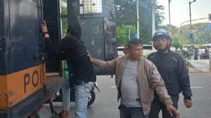 Sekelompok Siswa SMA Bantu Satpol PP Tangkap Pak Ogah di Pulogadung 