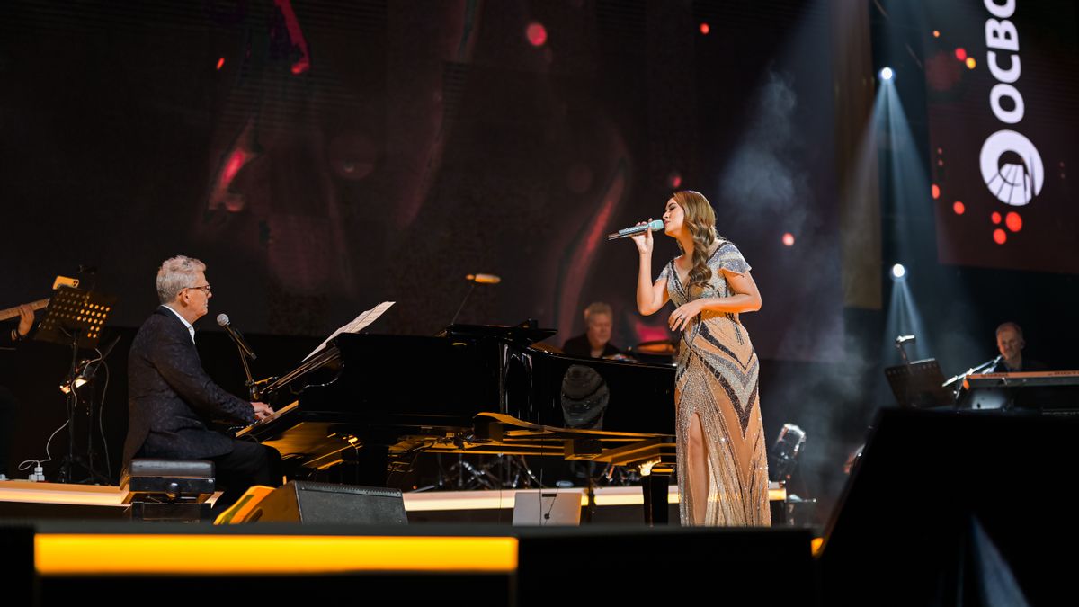 Raisa Duet With Michael Bolton At David Foster Concert, Sing The Prayer