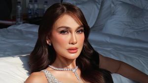 Luna Maya Tampil Glamor dengan Perhiasan Miliaran Rupiah saat Resepsi