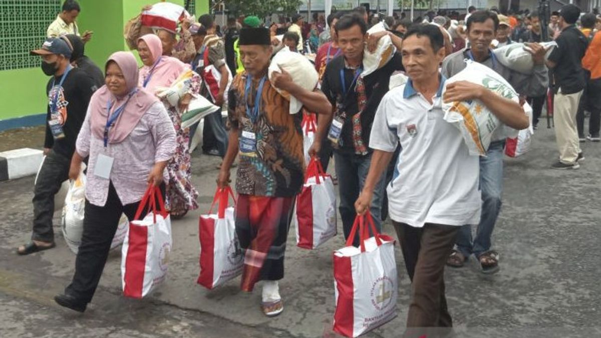 Di Bantul Jokowi Bagikan Beras: Bantuan Pangan Diberikan Januari, Februari Dan Maret 2024
