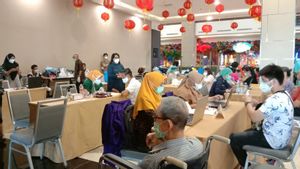 Genjot Cakupan Vaksinasi, Makassar Optimalkan Edukasi untuk Keluarga Lansia 
