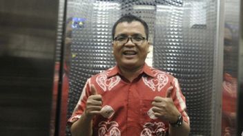 Denny Indrayana's Political Career In Distributing Controversial Information Regarding The 2024 Election System