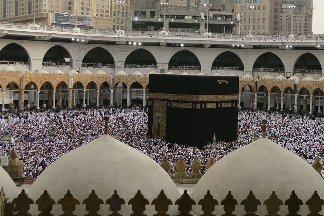 Implementation Of The 2021 Hajj Uncertain, DPR: Weak Government Diplomacy To Saudi Arabia