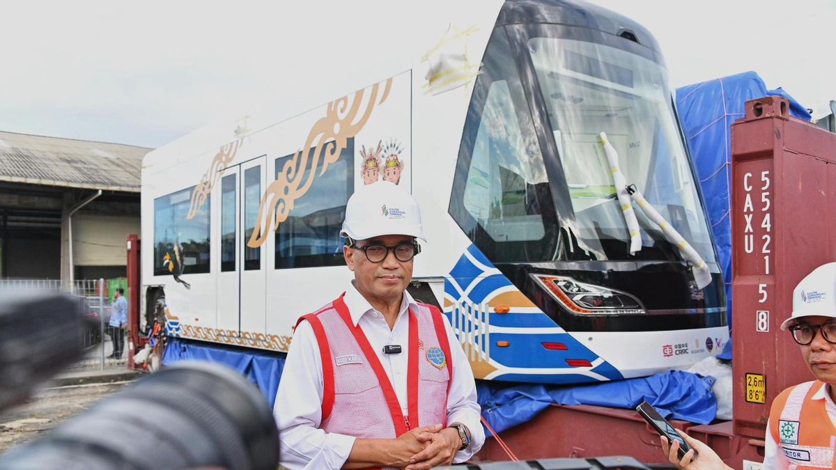 One Series Of Autonomous Trams Has Arrived In Balikpapan, Ready To Use During The Republic Of Indonesia's Anniversary