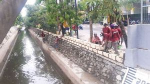  1.400 Satgas DPUBMP Disiagakan Tangani Banjir di Surabaya