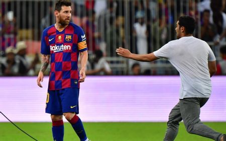 Sudah Kalah, Messi Takut Suporter