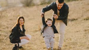 5 Tips  Ampuh Membangun Kedekatan dengan Anak, Orang Tua Wajib Melakukannya