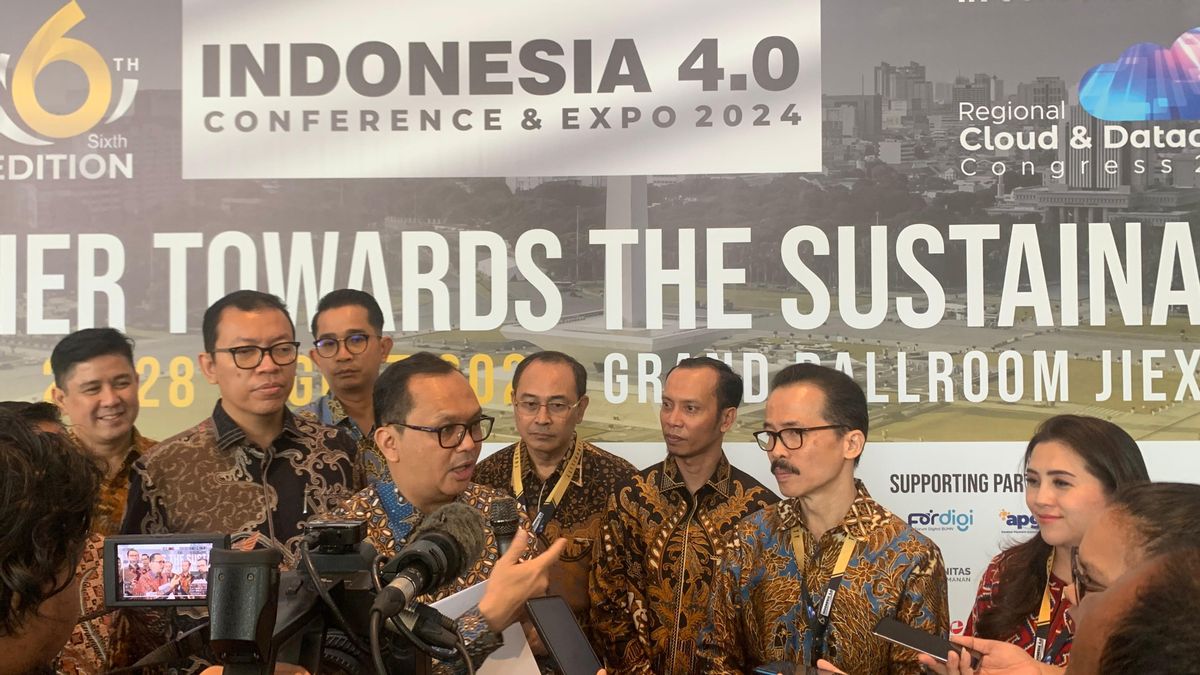 工业部长Agus Gumiwang Buka Indonesia 4.0 Conference & Expo 2024