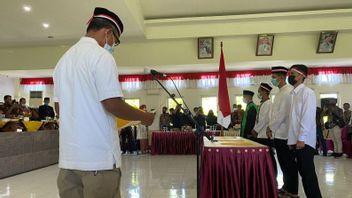 قائد الشرطة يقول إن جميع أعضاء NII في غرب سومطرة قد ألغوا بايات