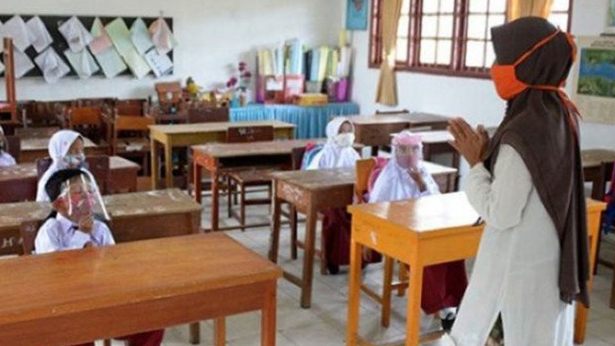 西苏门答腊教育办公室将在SMKN 2 Padang强迫盖头后评估规则