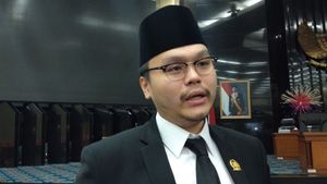 Bela Heru Budi, PSI: Anies Hanya Ngomong Enak di Telinga Tapi Menjerumuskan