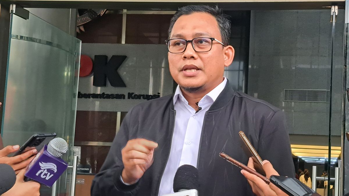 Entangled In Money Laundering, KPK Asks Lawyer Roy Rening And 3 Others In The Case Of Lukas Enembe Kooperative