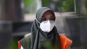 Terbukti Bersalah, Bupati Nonaktif Probolinggo Puput Tantriana Sari dan Suami Dituntut 8 Tahun Penjara dengan Denda Rp800 Juta