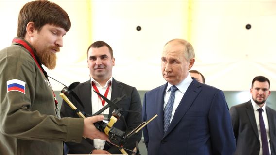 Le président Poutine : la Russie produit environ 1,4 million de drones pour gagner sur le champ de bataille