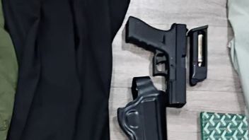 Penunggang Vespa Matic Putih Rampok Warung Madura dengan Glock 18 di Cempaka Putih
