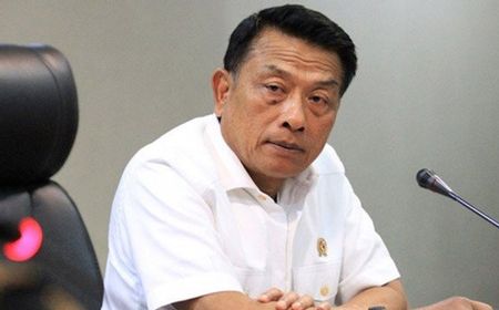 Meski Penanganan Pandemi Dikomandoi Luhut-Airlangga, Moeldoko Tegaskan Jokowi Tetap Pimpinan Tertinggi