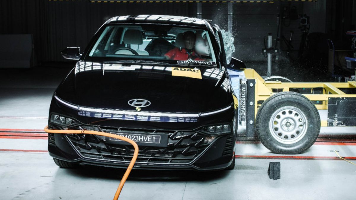 Hyundai Prints Achievements In Safety, Verna Sedan Gets 5 Stars From Global NCAP