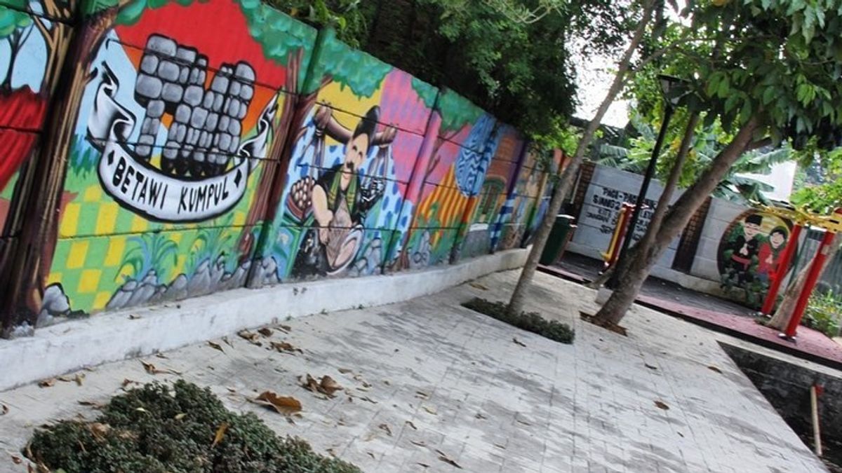 Anies Pamer Mural Warga di Jaksel, Warganet: Sindiran Keras