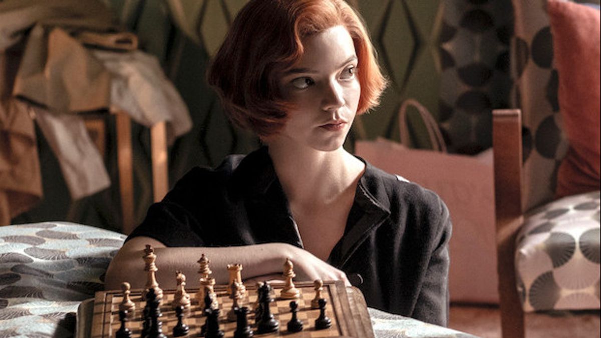 the Queen's Gambit' Brings Glamor and Tension To Cold War Chess — Mount  Holyoke News