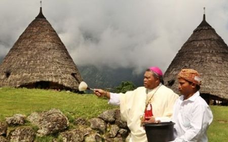 Selamat Jalan Mgr Hubertus Leteng, Mantan Uskup Ruteng yang Meninggal di Bandung, Jenazah Dimakamkan di Gereja Katedral