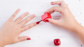 Mengenal Red Nail Theory: Rahasia di Balik Pesona Kuku Merah