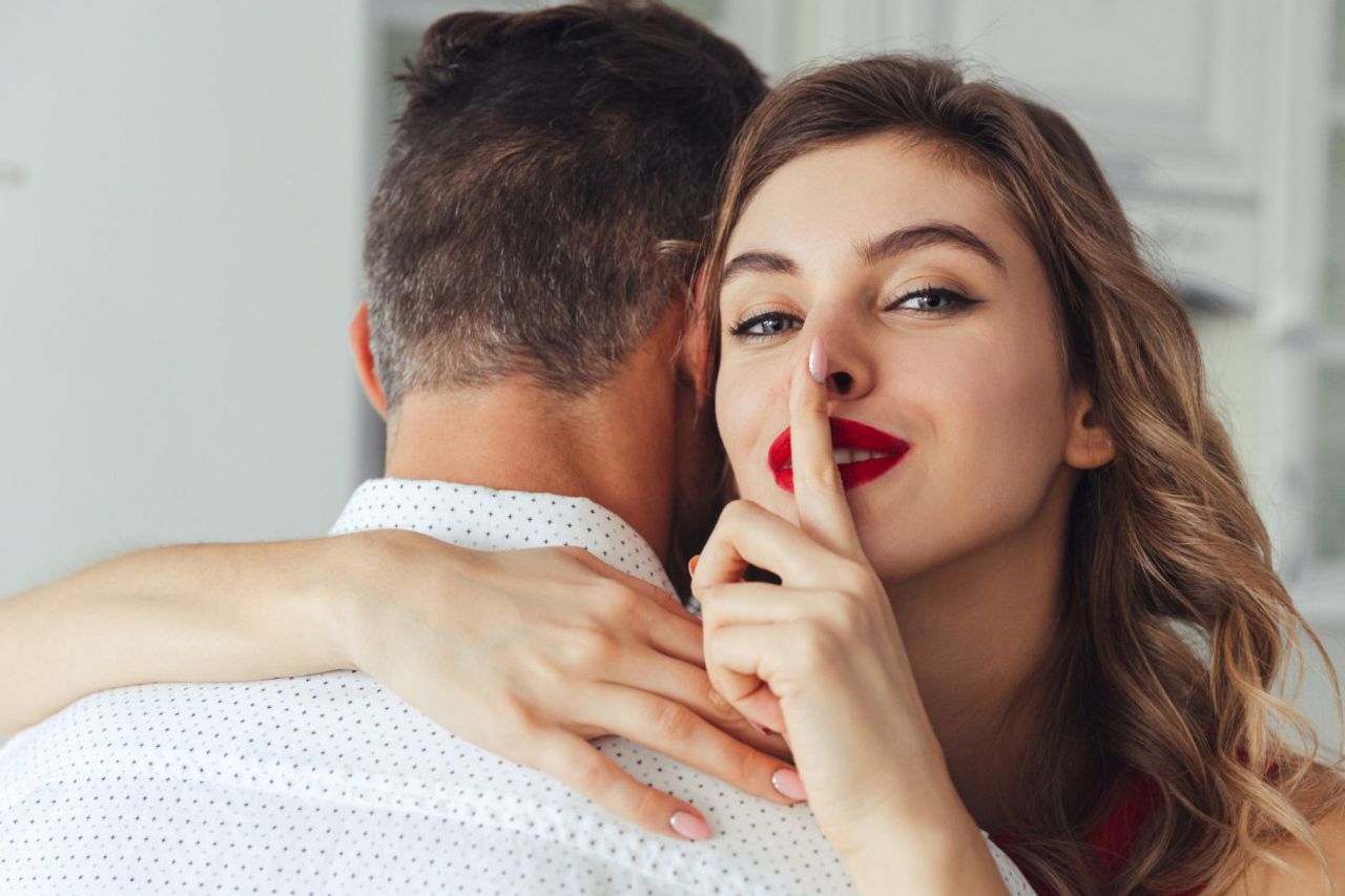 Kissing During Sex, Turns Out To Increase Sexual Passion photo