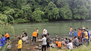 Sar团队从失踪20小时的河流中疏散Ponco的尸体