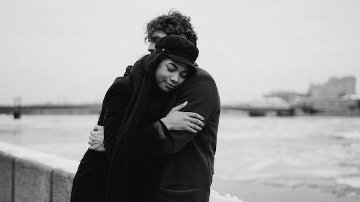 5 Tahapan yang Dilalui Setiap Pasangan dalam Hubungan Romantis