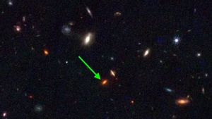 Penemuan Galaksi Raksasa ZF-UDS-7329 Membuat Para Astronom <i>Kepo</i>
