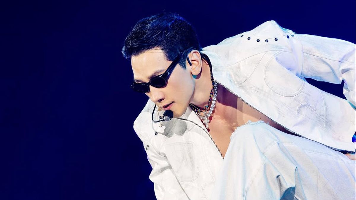 Rain demande pardon après avoir mal compris un fan sourd lors de son concert