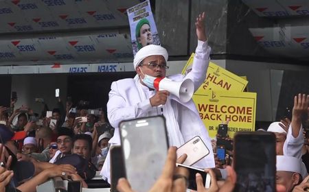 Kerumunan Massa Rizieq Shihab Langgar Prokes, Siapa Dibidik?