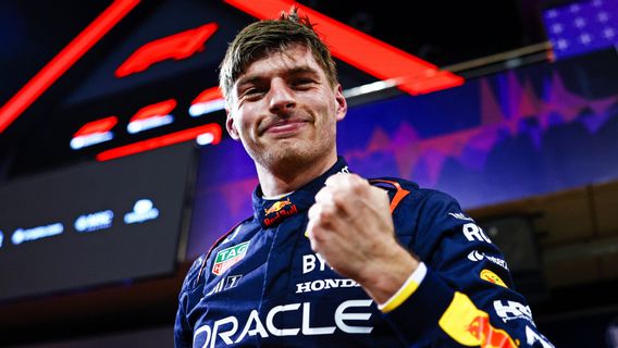 Max Verstappen在巴林大奖赛上获得杆位,由Charles Leclerc和George Russell跟踪