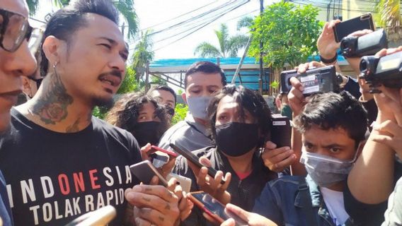 Keberatan, Sidang Perdana Jerinx SID Tetap Digelar