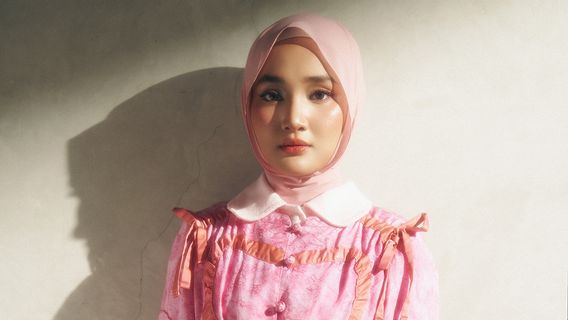 Album Kedua setelah 12 Tahun, Fatin Shidqia Kembali dengan <i>Cerita Kita</i>