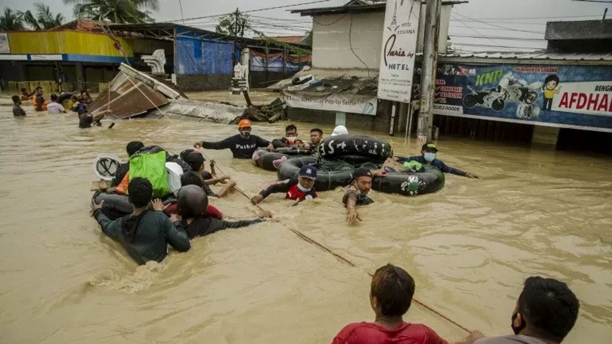 洪水はスバンの14の村を浸し、摂政は雨の強さがまだ高いことを思い出させます