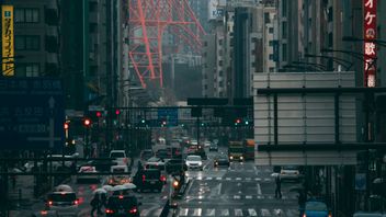 Japanese Government Continues Fuel Subsidies, Public Worried about Fiscal Condition
