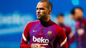 Waiting For Dani Alves' Second Debut With Barcelona In The Match To Remember Maradona