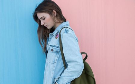 6 Rekomendasi Model Jaket Jeans Wanita Terbaru di Tahun 2021