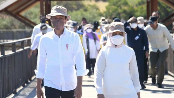 Bersama Ibu Iriana, Presiden Jokowi Tinjau Hunian Wisata Labuan Bajo di NTT