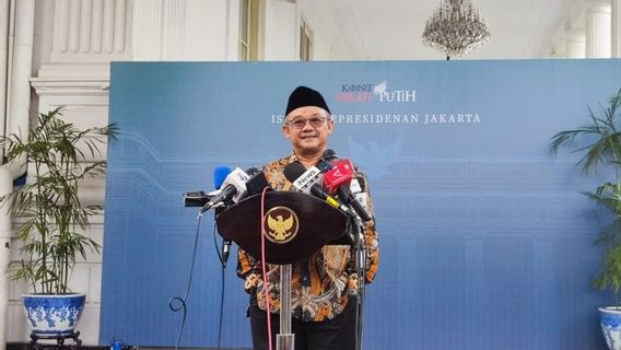 Mendikdasmen: Guru PPPK Bisa Mengajar di Sekolah Swasta Mulai 2025