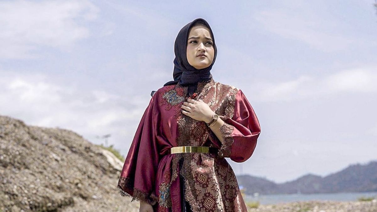 Puspa Indah Rilis Ulang Single <i>Madah Dan Kerenah</i> Karya Penulis Lagu <i>Suci Dalam Debu</i>