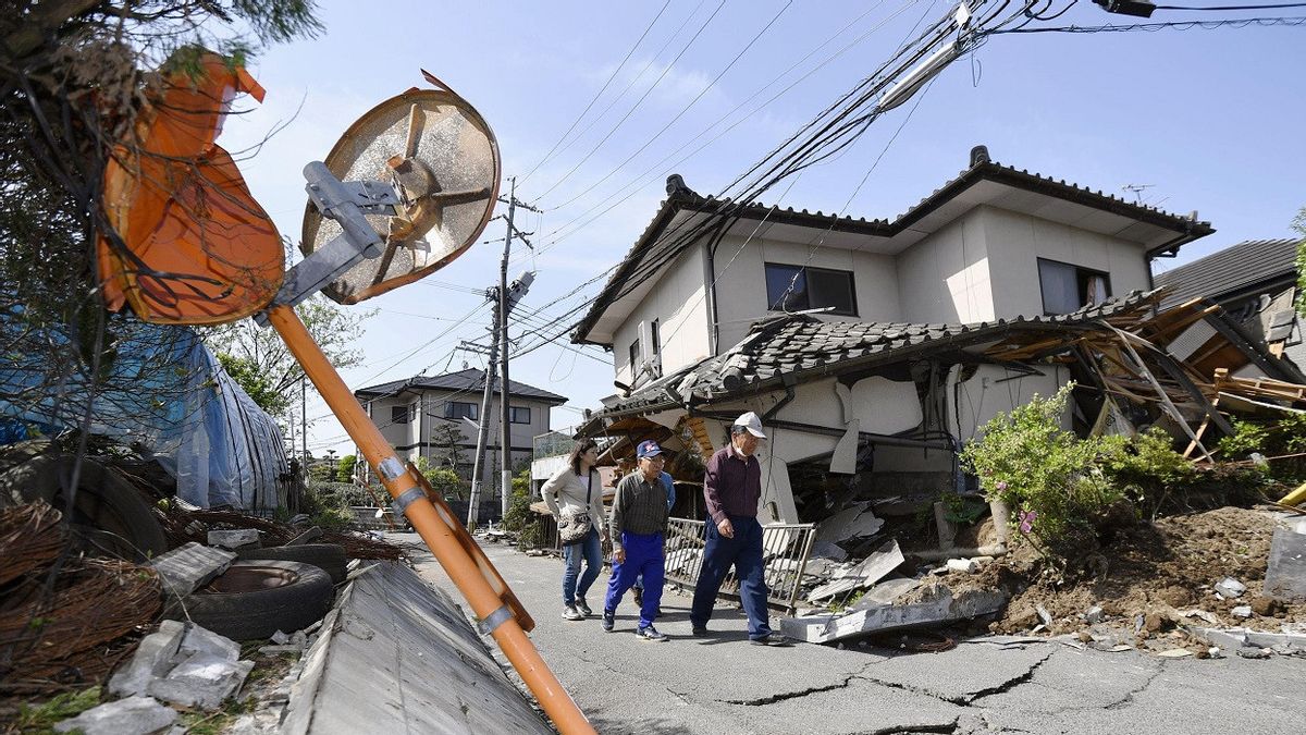 Six personnes tuées et 97 000 déplacées après le séisme à l'échelle de Richter qui a secoué le Japon