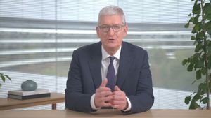 Apple CEO Urges Texas Governor To Cancel Child Online Safety Bill