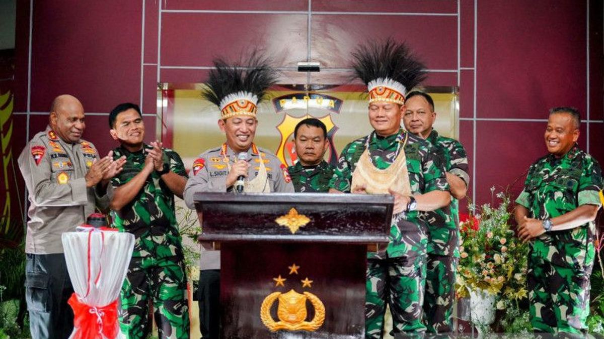 警察署長のシギットは、TNI-Polriがパプアでのジョコウィ大統領の政策を引き続き監督することを保証します