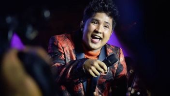 Jirayut Ingin Dikenal Sebagai Penyanyi setelah Meluncurkan Single Baru