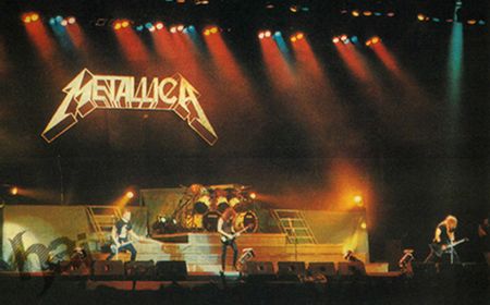 Memori Kericuhan Konser 1993: Metallica Datang, Jakarta Mencekam