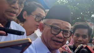 Mendikdasmen Siap Bagikan Ribuhan 'Smart Board' Perkuat Digitalisasi